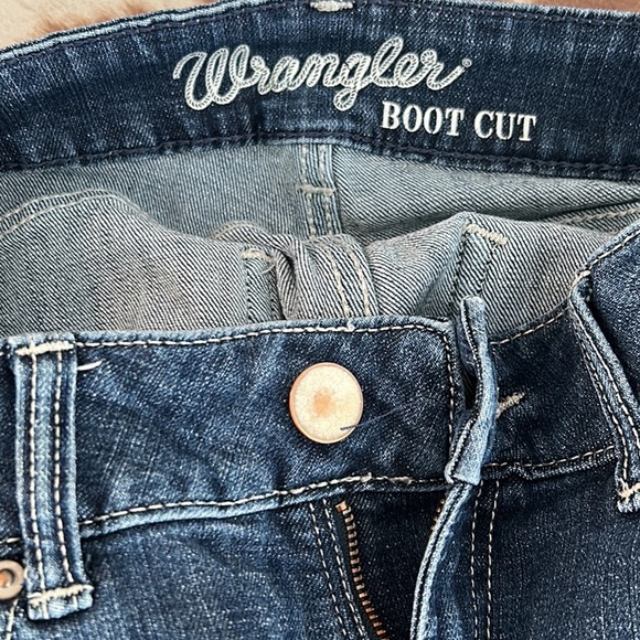 Wrangler Ladies Low Rise Stretch Bootcut Jean - Picture 3 of 4